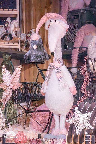 Photo du marché de Noël des jardineries Tournesols - Peluche blanche et bonnet de nuit